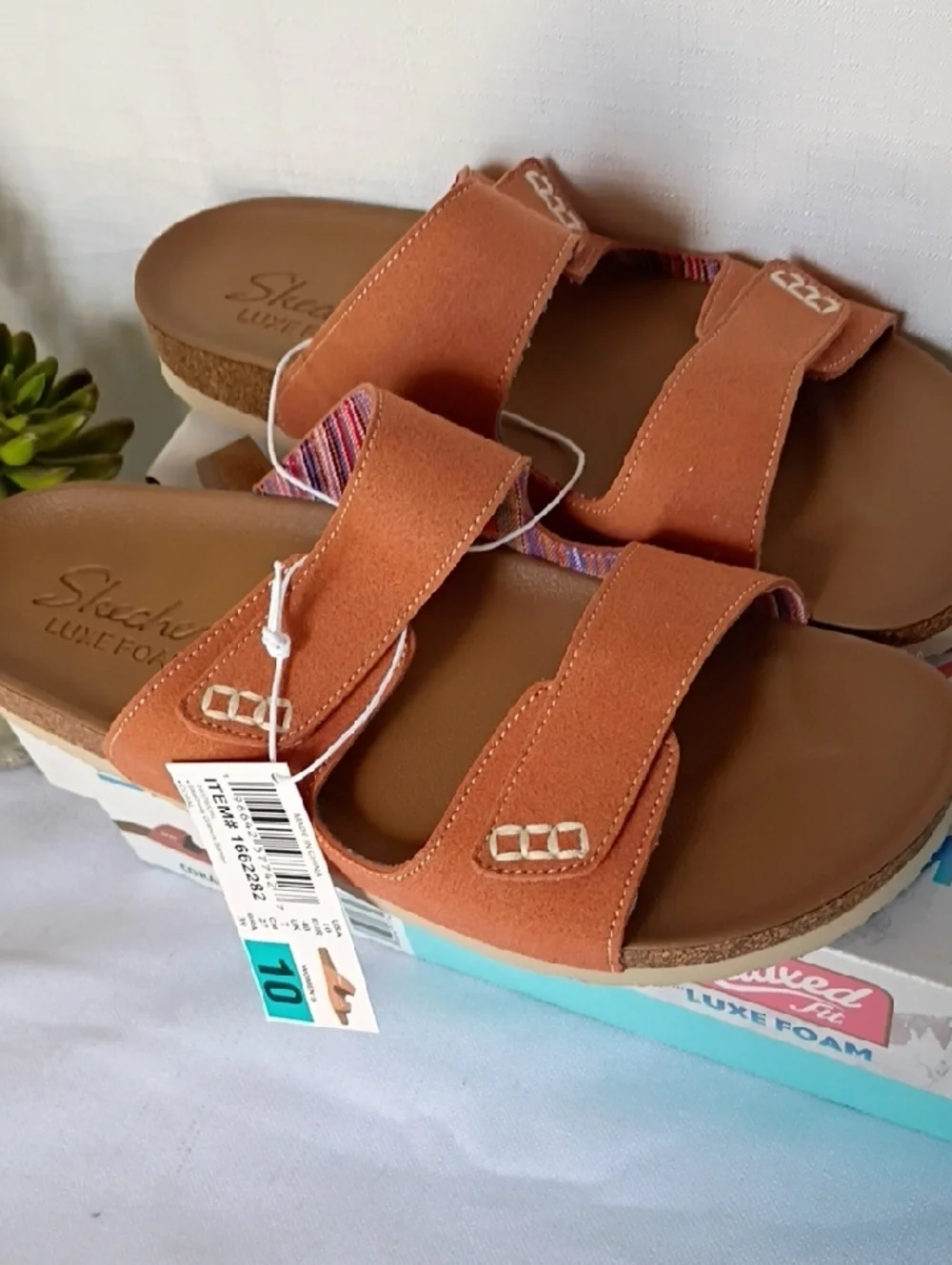 Skechers Women's Luxe Foam Coral Suede Double-Strap Slide Sandals Size 10 - Picture 2 of 5